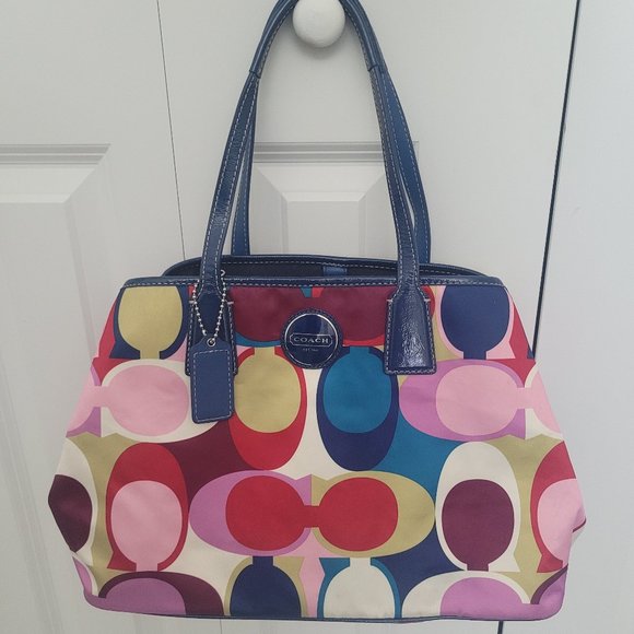 Coach Handbags - Coach Signature Scarf Purse